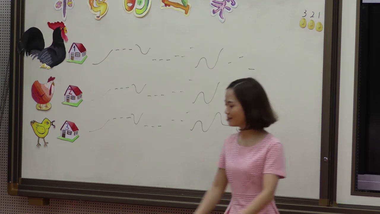 人音版音乐二上《演唱小鸡的一家》广东关老师-全国一等奖