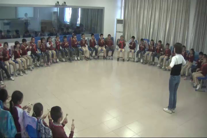 人音版音乐二上《演唱大海》广东裘老师-市一等奖