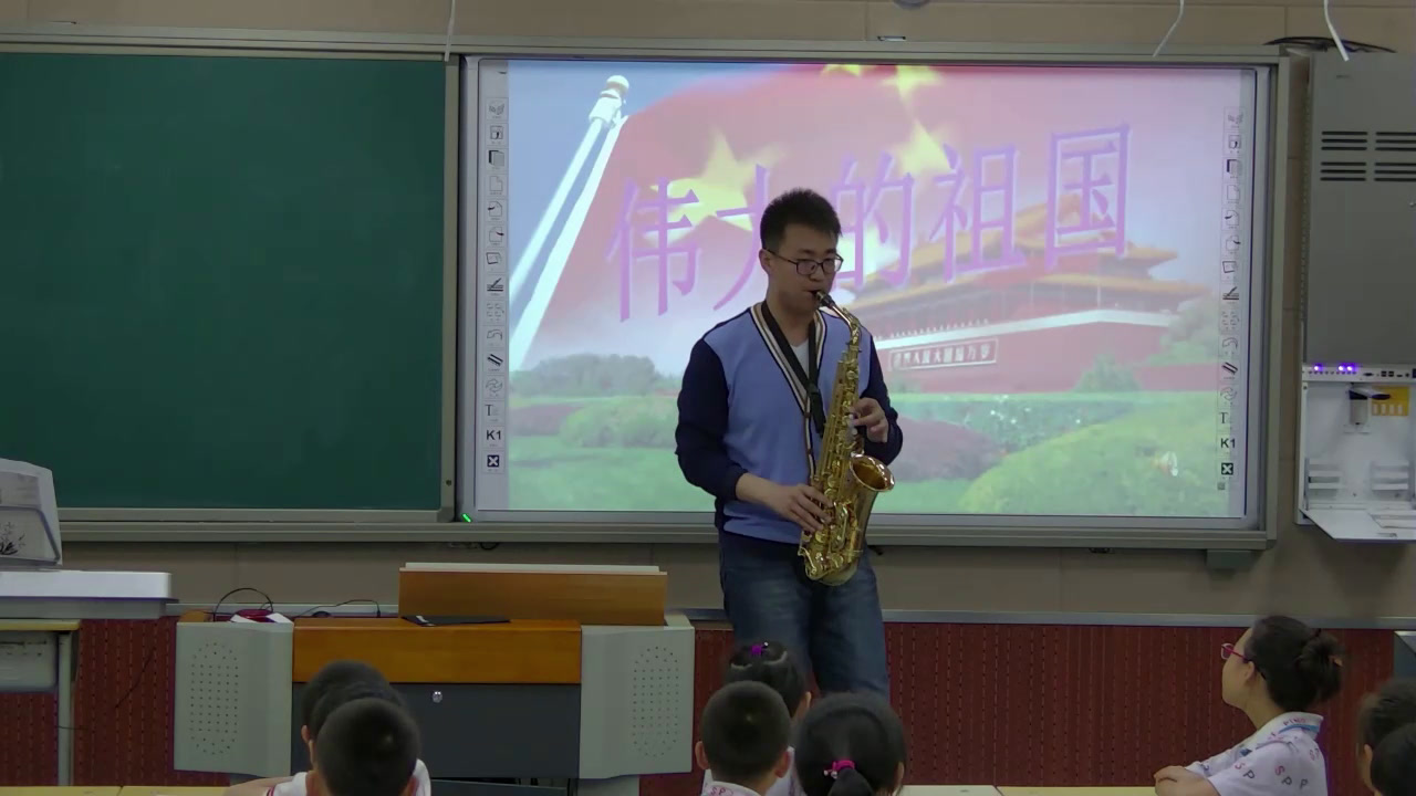 人音版音乐三上《演唱妈妈的心》吉林潘老师-市一等奖