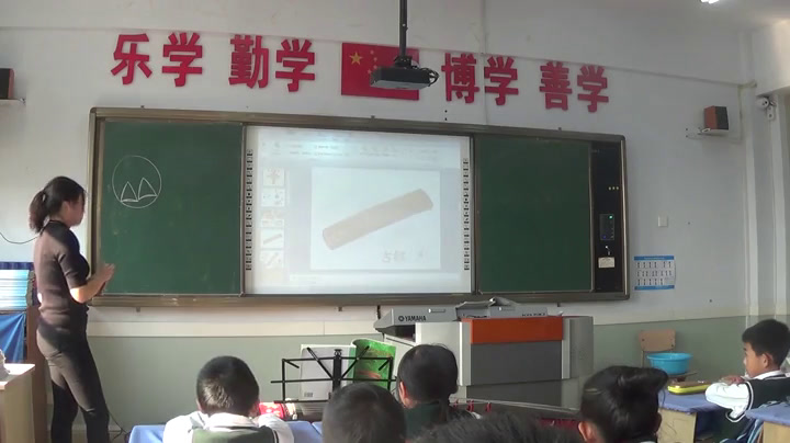 人音版音乐三上《聆听浏阳河》吉林张老师-省一等奖