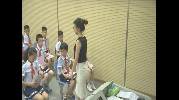 人音版音乐四上《演唱采一束鲜花》湖北叶老师-县级优课