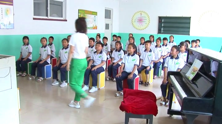 人音版音乐五上《演唱乡间的小路》辽宁张老师-市一等奖