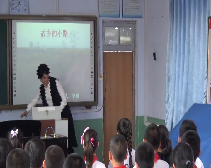 人音版音乐五上《演唱故乡的小路》辽宁李老师-市一等奖