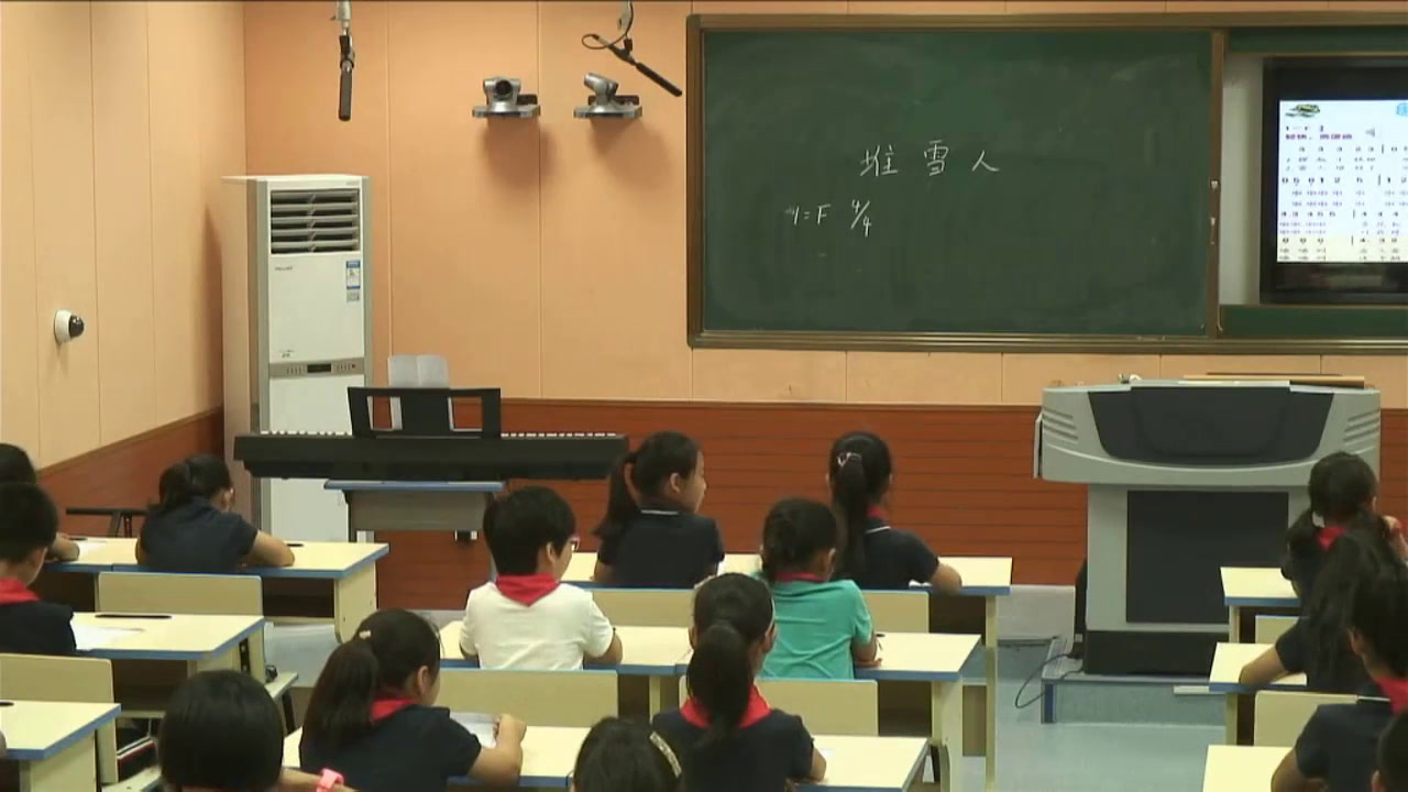人音版音乐五上《演唱堆雪人》安徽李老师-市一等奖