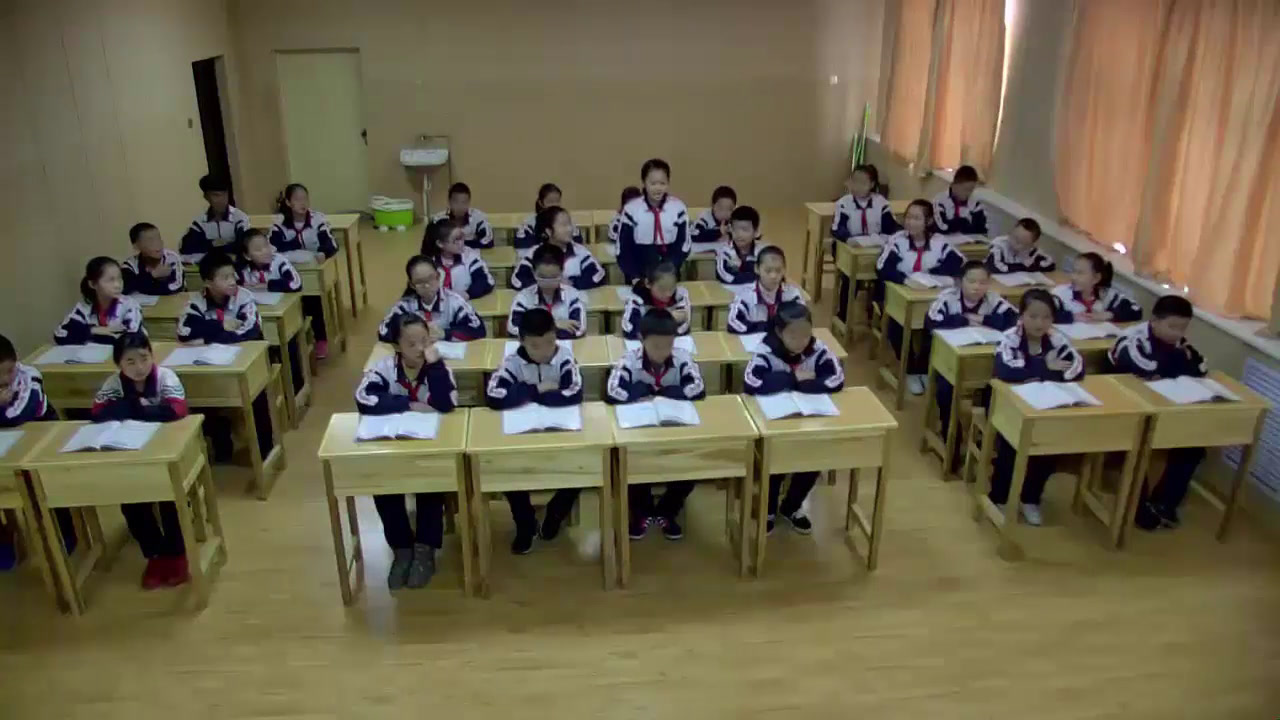 人音版音乐六上《演唱七色光之歌》新疆刘老师-省一等奖