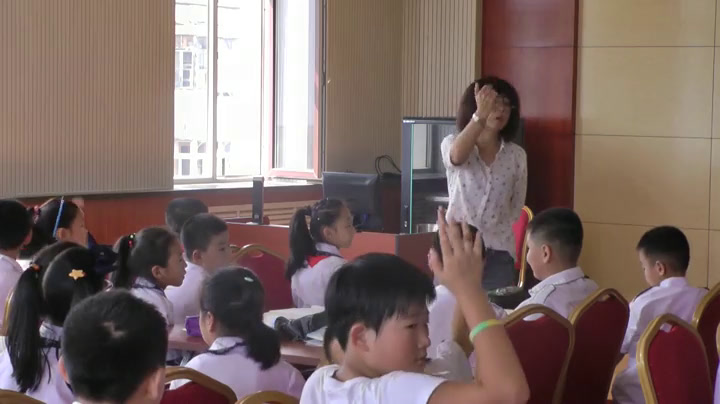 北师大版数学三上《小树有多少棵》辽宁老师-市一等奖