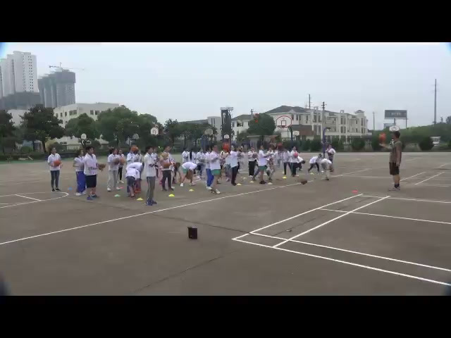 人教2011版体育与健康五至六年级《5.运球技术与教学比赛》江苏殷老师-省一等奖