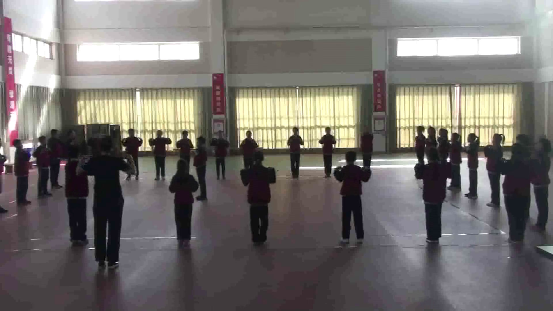人教2011版体育与健康三至四年级《6.撩掌》辽宁王老师-市一等奖