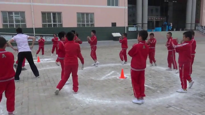 人教2011版体育与健康五至六年级《发展体能练习》甘肃文老师-全国一等奖
