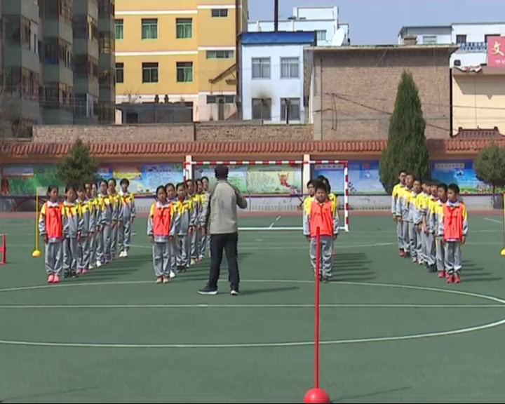 人教2011版体育与健康五至六年级《7.多种形式的接力，》甘肃老师-省一等奖