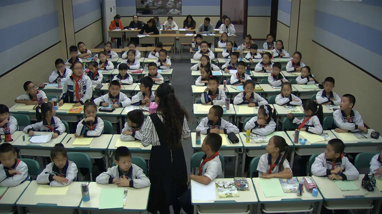 湘美版美术四上《5.草丛中》山西芦老师-市一等奖