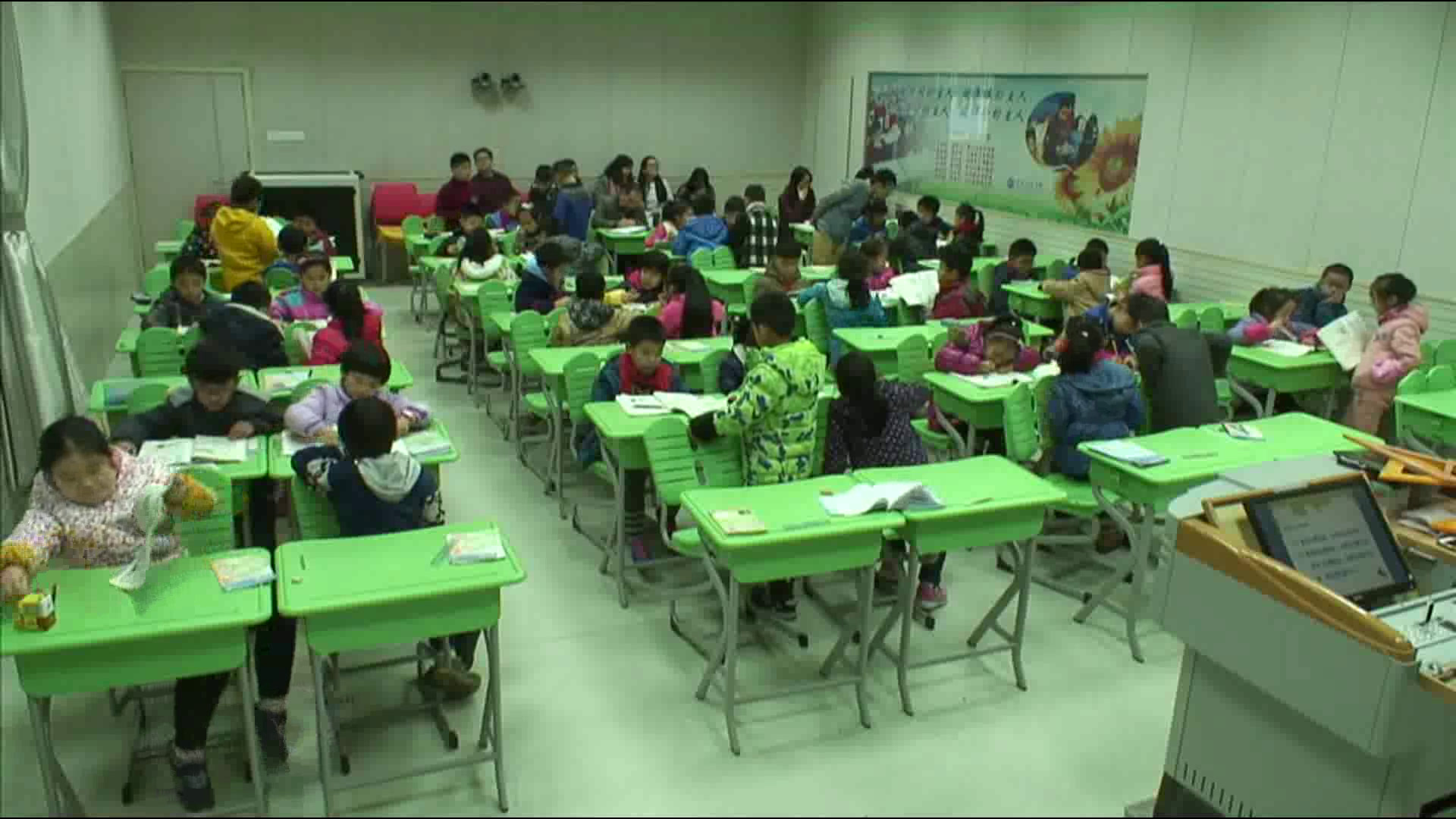 苏教版数学三上《6.笔算三位数除以一位数（首位不能整除）》安徽王老师-市一等奖