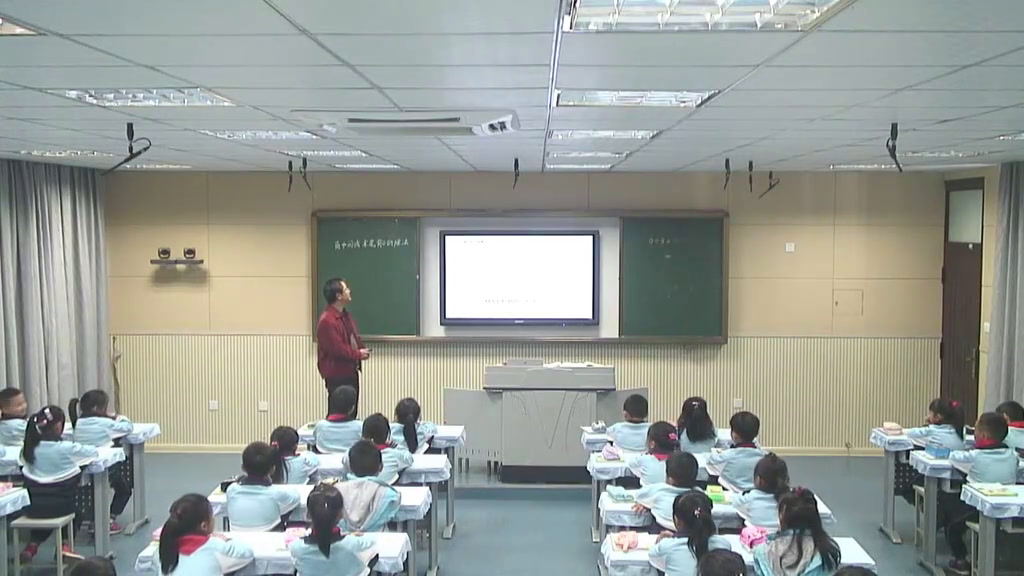 苏教版数学三上《9.商中间或末尾有0的除法（1）》安徽何老师-市一等奖