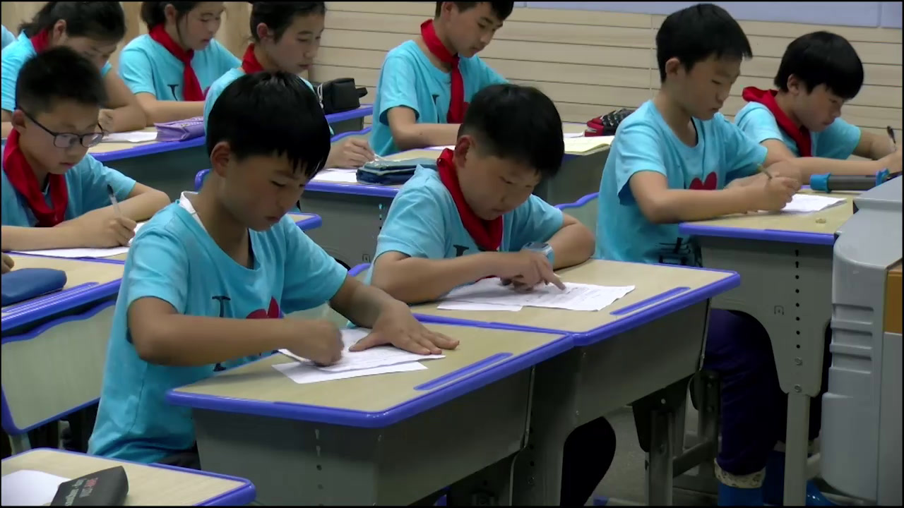 人教版语文六上《4　城市之肺》安徽老师-市一等奖