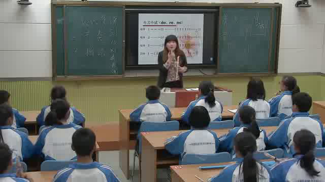 人音版音乐七下《竖笛练习热瓦普发声练习冬布拉木卡姆三段体小提琴》安徽周老师-市一等奖
