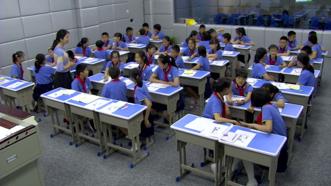 冀教版数学五上《用“四舍五入法”求积的近似值》江西徐老师-县级优课