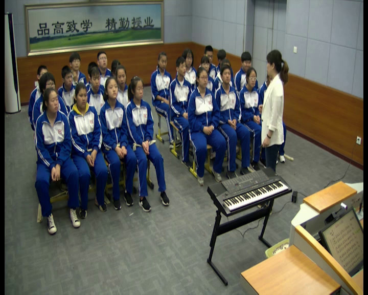 人教版音乐九下《竖笛演奏友谊地久天长》辽宁栗老师-市一等奖
