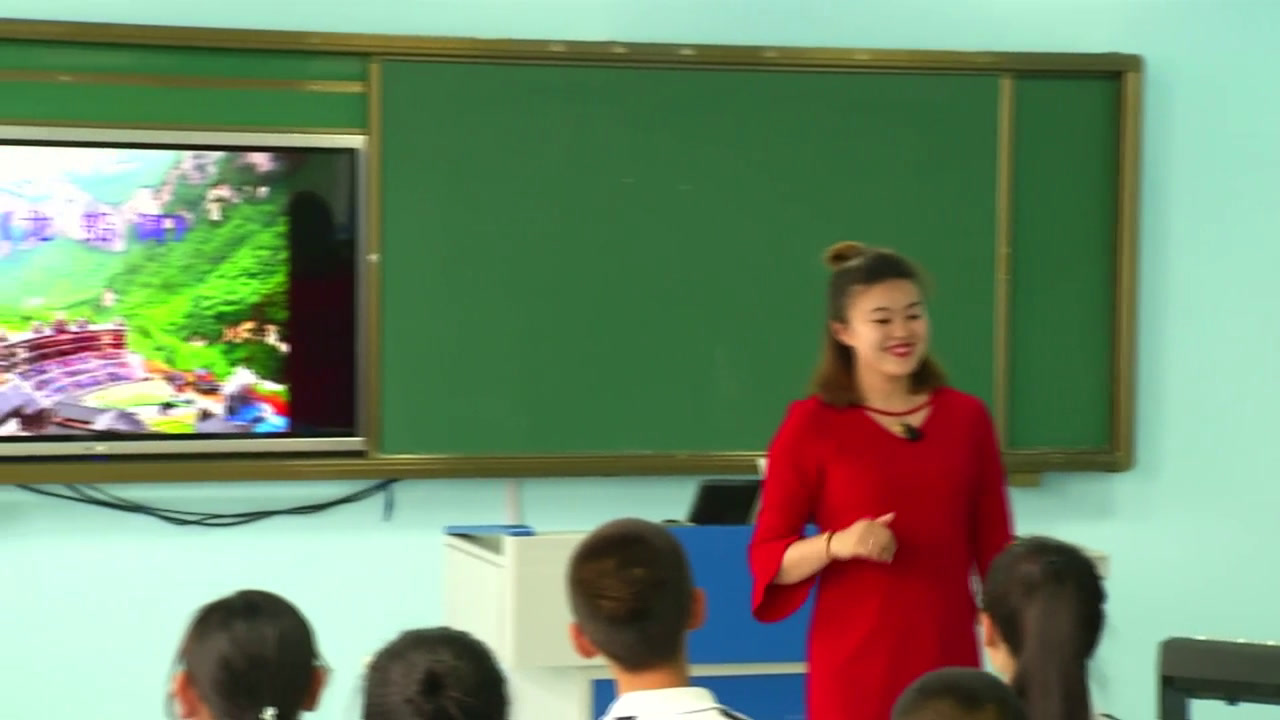 湘文艺版音乐九下《龙船调》辽宁郭老师-市一等奖