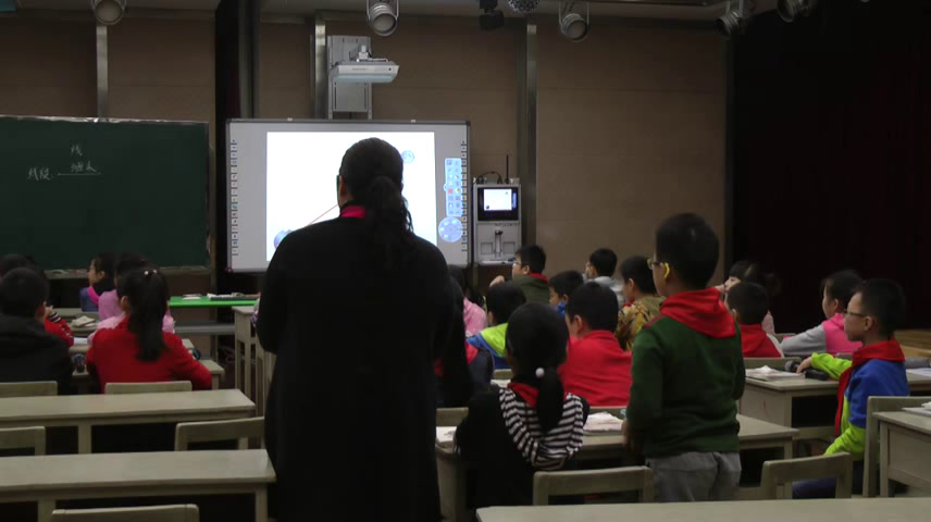 西南师大版数学四上《线段、直线和射线》重庆彭老师-全国一等奖