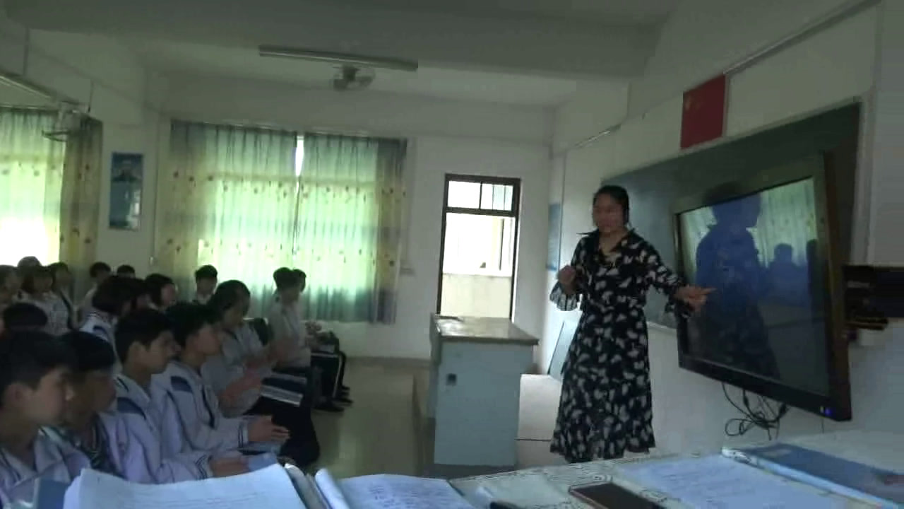 粤教花城版音乐八下《女生小合唱《放风筝》》广东曾老师-县级优课