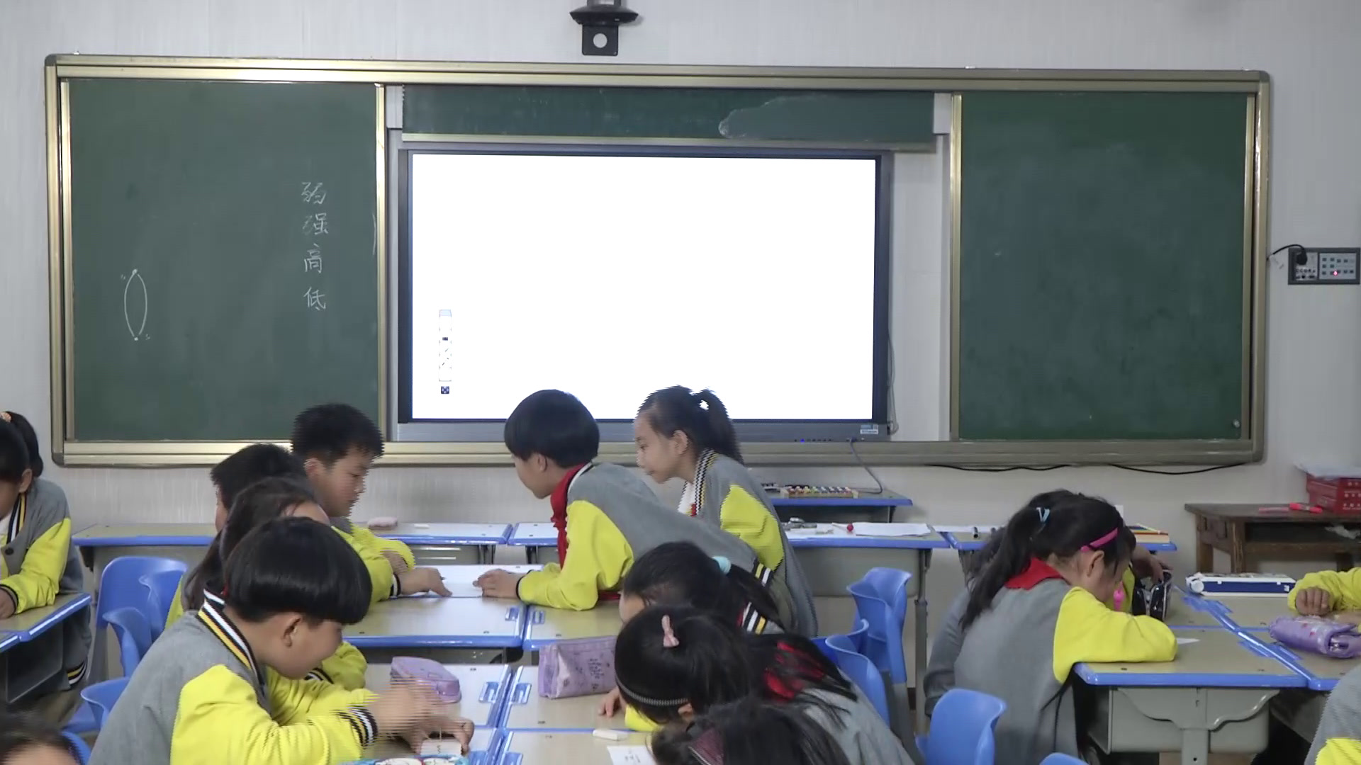 教科版科学四上《声音的变化》湖北老师-县级优课