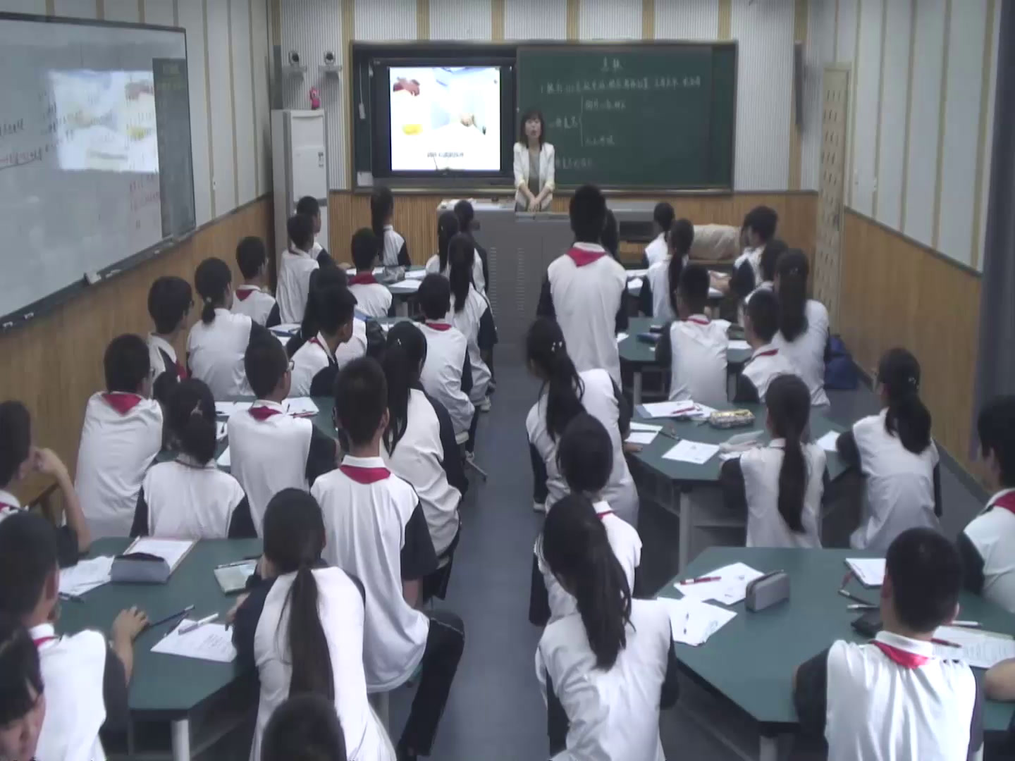 初中安全教育7—9年级《逃生与救护知识》陕西张老师-全国一等奖