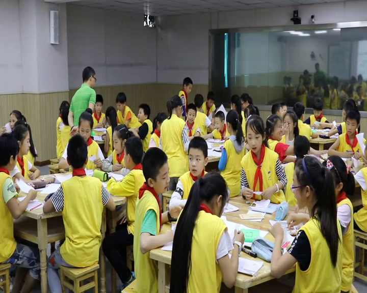 西南师大数学五上《轴对称图形》重庆谢老师-全国一等奖