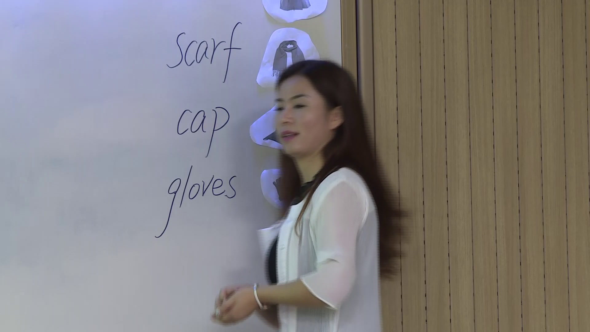 冀教版英语四上《Lesson3CoatandScarf》陕西赵老师-县级优课