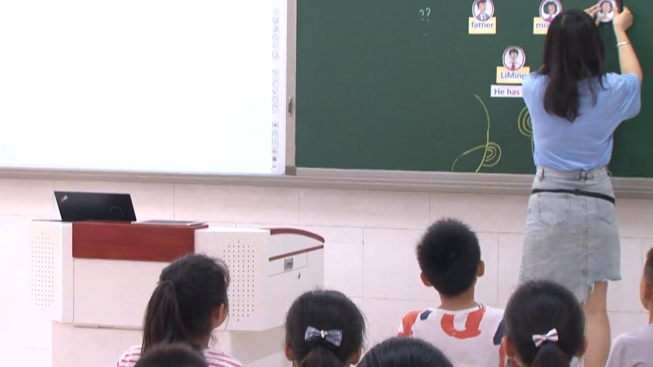 冀教版英语五上《Lesson1LiMing'sBigFamily》河北秦老师-市一等奖