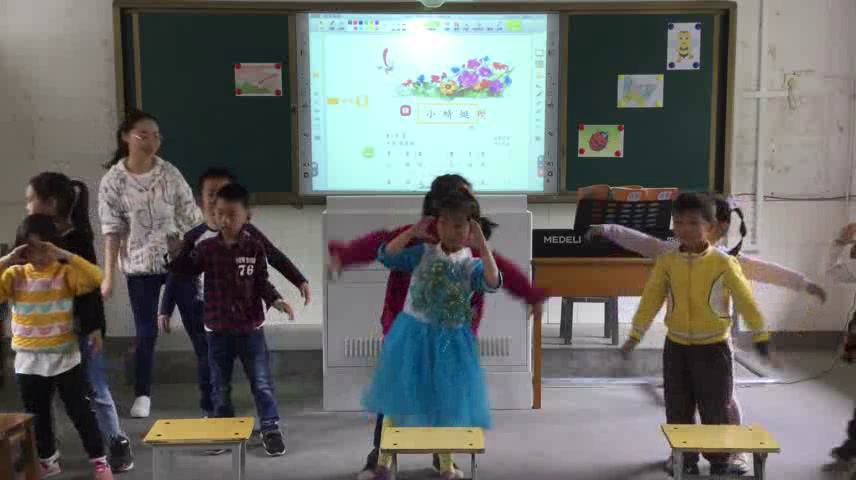 人教版音乐一上《唱歌　小蜻蜓》安徽冯老师-市一等奖