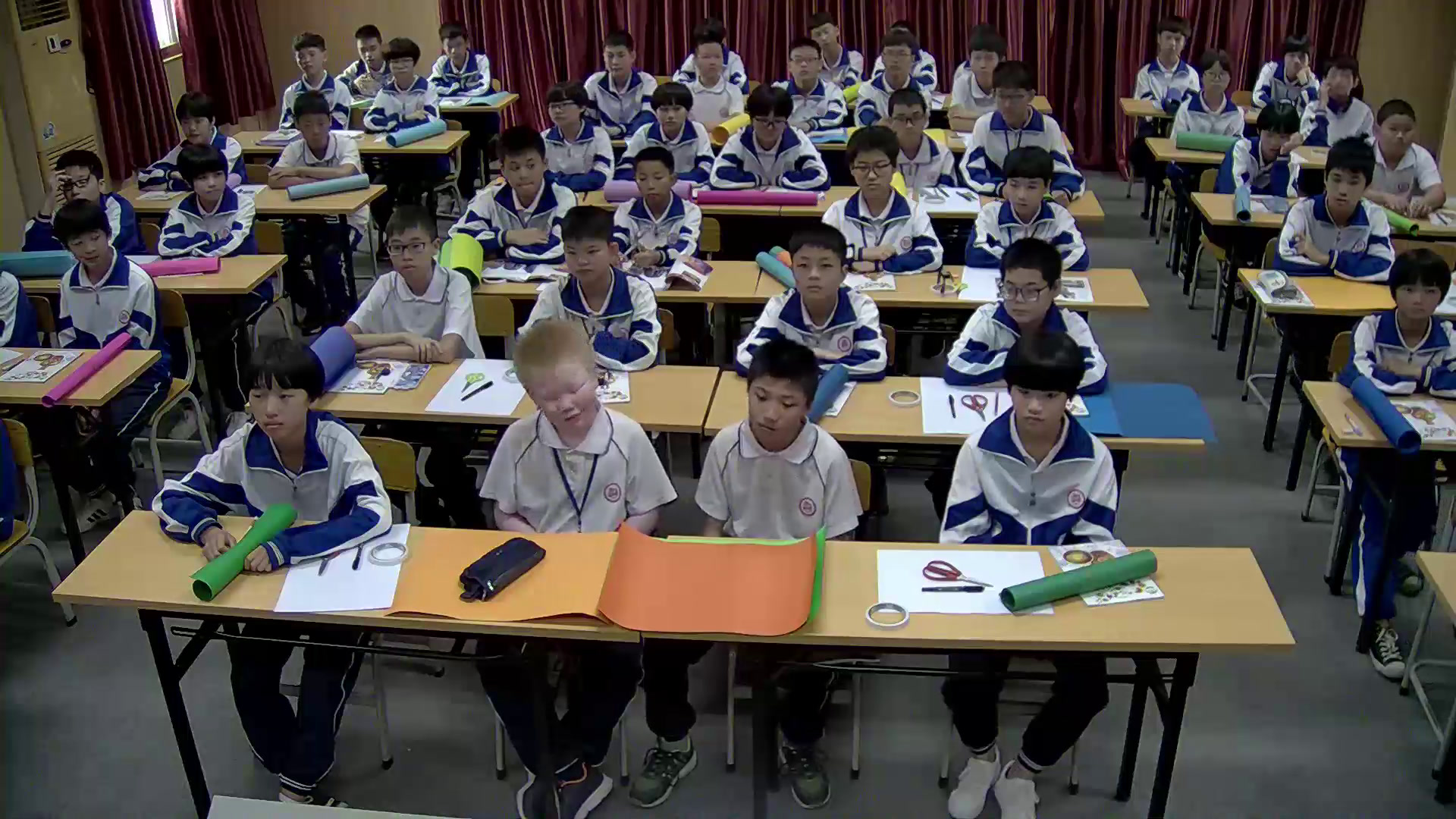 岭南社版美术八上《9服装设计》广东梁老师-县级优课