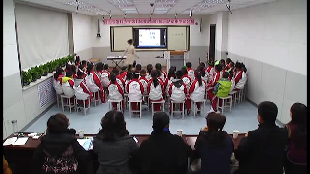 人教版音乐二上《唱歌　动物说话》新疆陶老师-全国一等奖