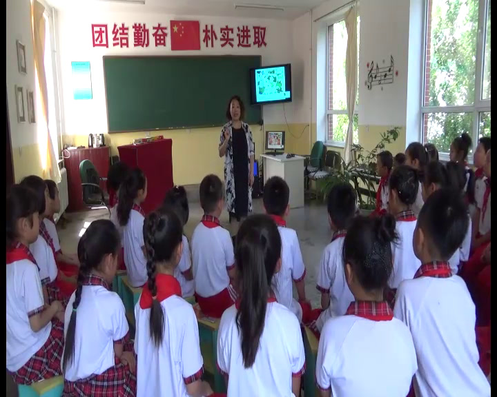 人教版音乐二上《唱歌　冬天的故事》辽宁刘老师-市一等奖