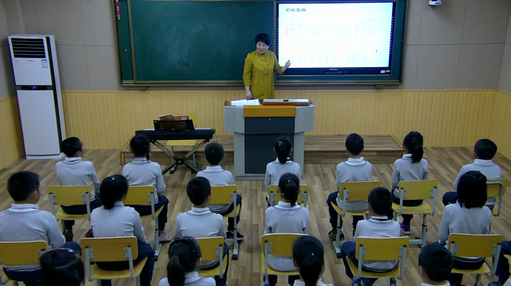 人教版音乐三上《歌表演　对鲜花》辽宁刘老师-市一等奖