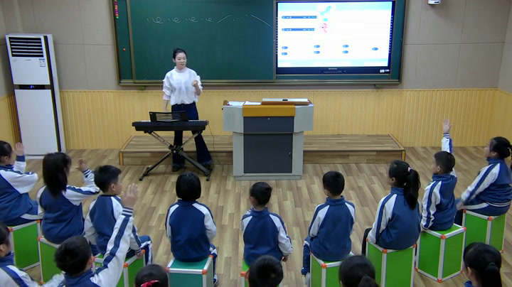 人教版音乐二上《欣赏　猫和老鼠》辽宁王老师-省一等奖