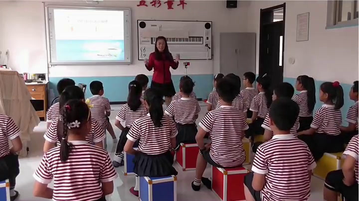 人教版音乐三上《唱歌　捉泥鳅》辽宁吴老师-市一等奖