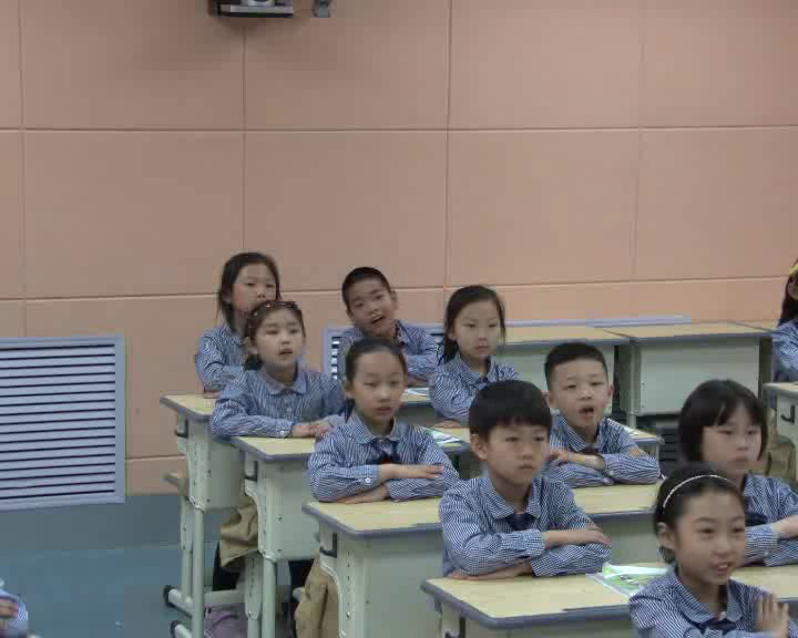 湘文艺版本音乐二上《（听赏）在钟表店里》内蒙赵老师-县级优课