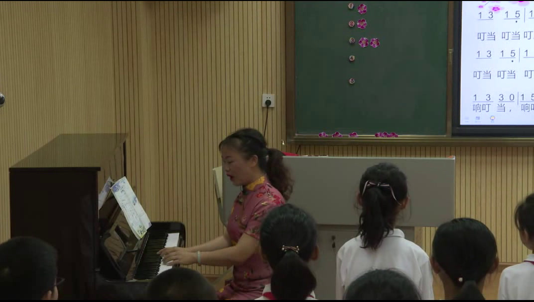 湘文艺版本音乐五上《（演唱）踏雪寻梅》云南肖老师-市一等奖