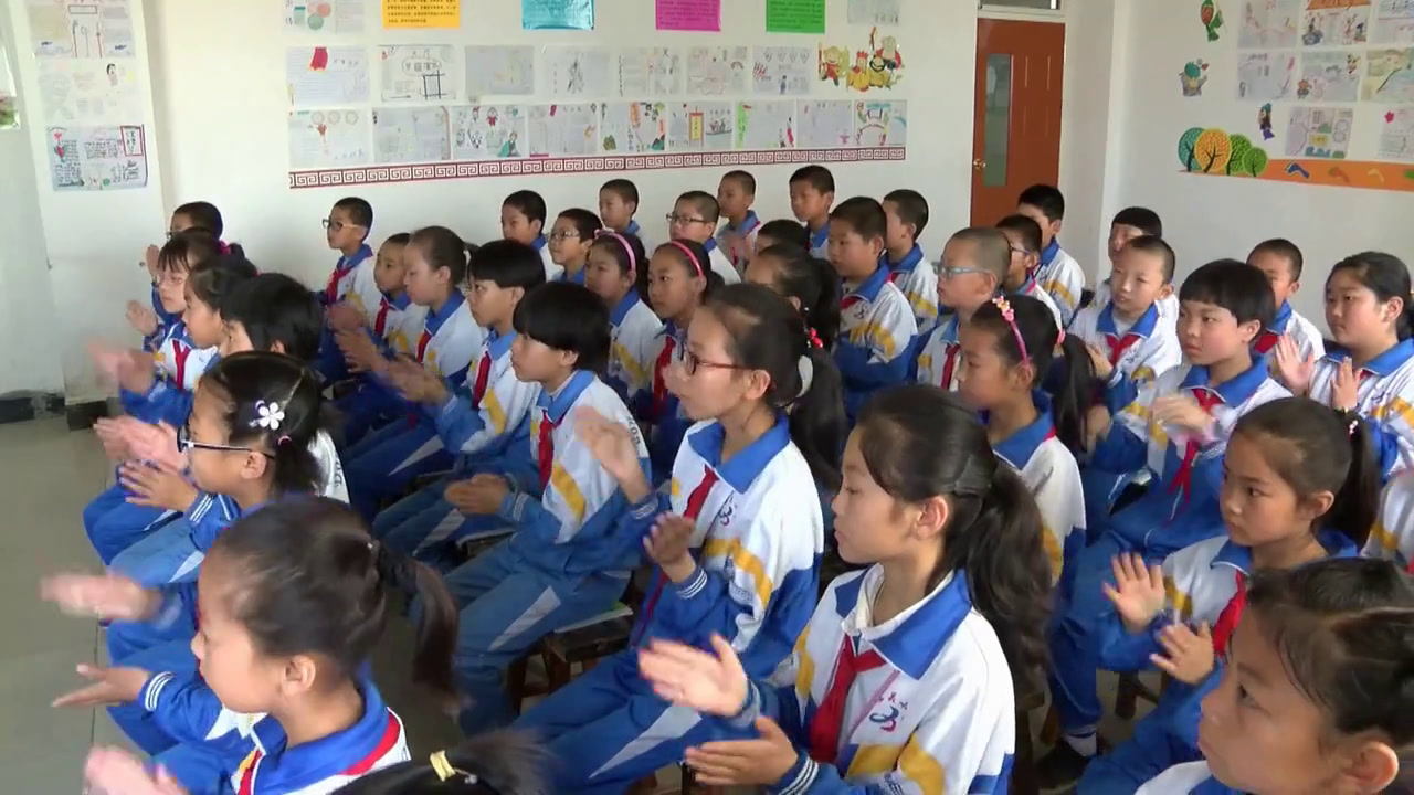湘文艺版本音乐五上《（听赏）花儿与少年》甘肃韩老师-市一等奖