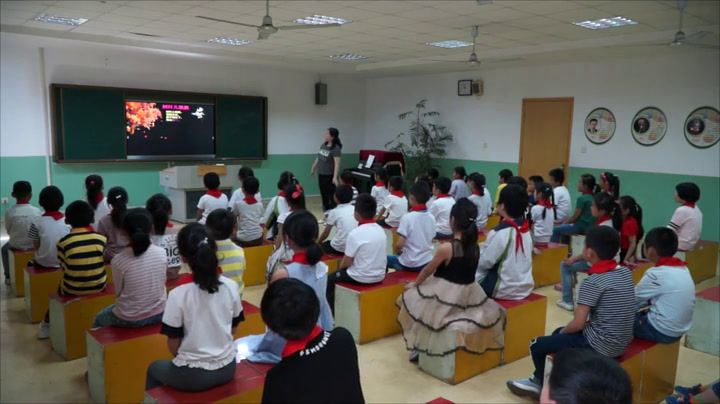 苏少版音乐三上《唱树叶儿飘飘溜溜山歌》江苏孙老师-市一等奖