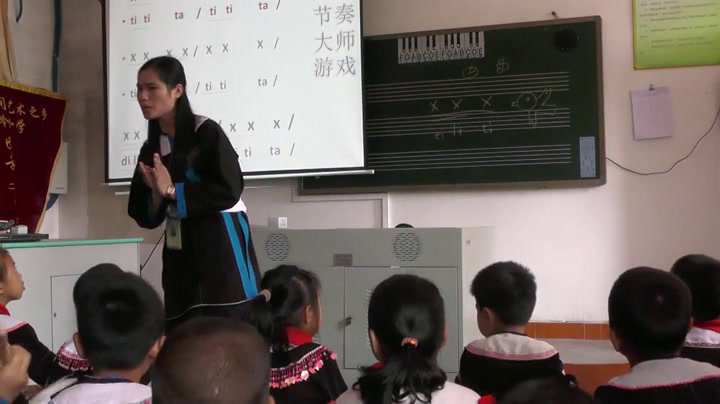 花城粤教版音乐二上《歌曲《小花雀》》广东唐老师-县级优课