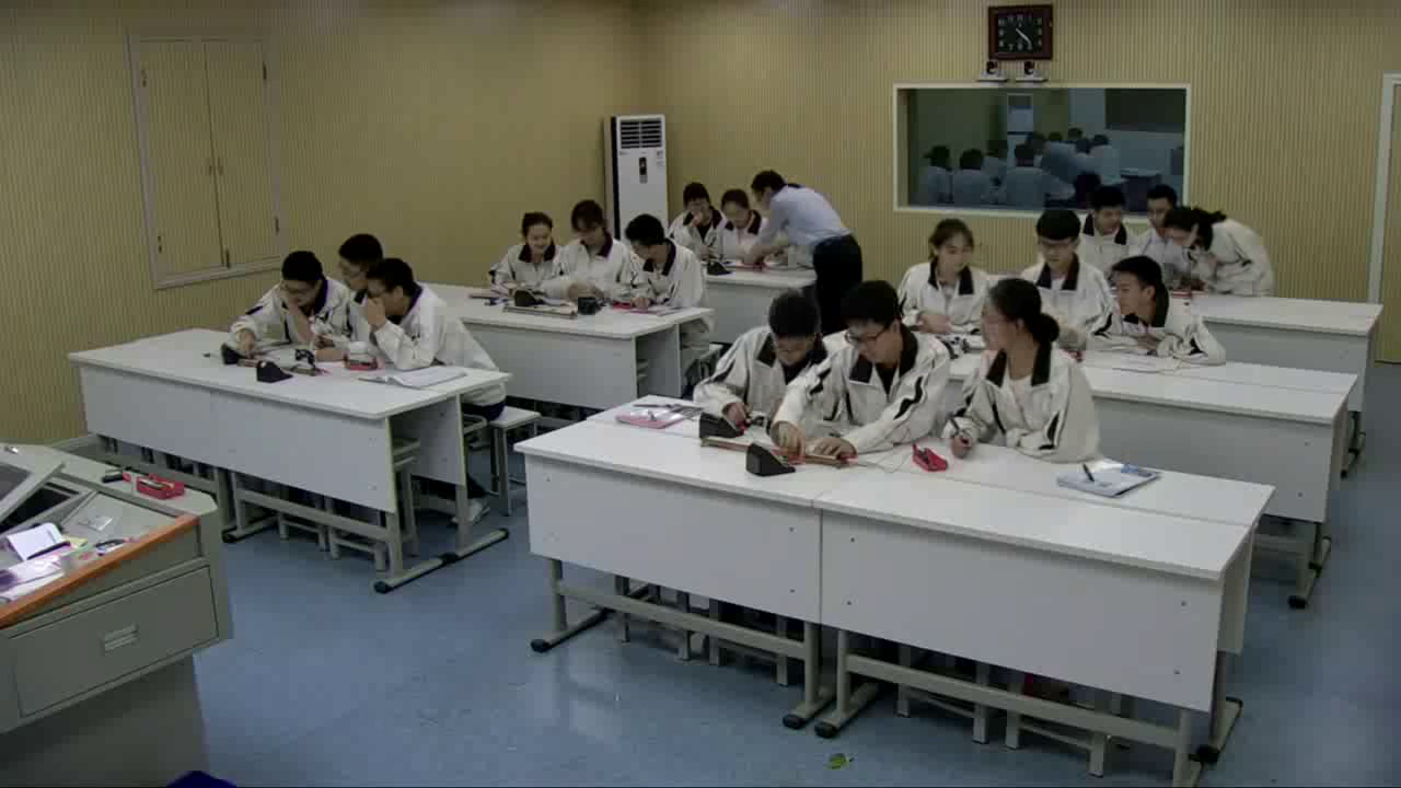 人教版物理选修3—1《6　导体的电阻》江西钟老师-省一等奖