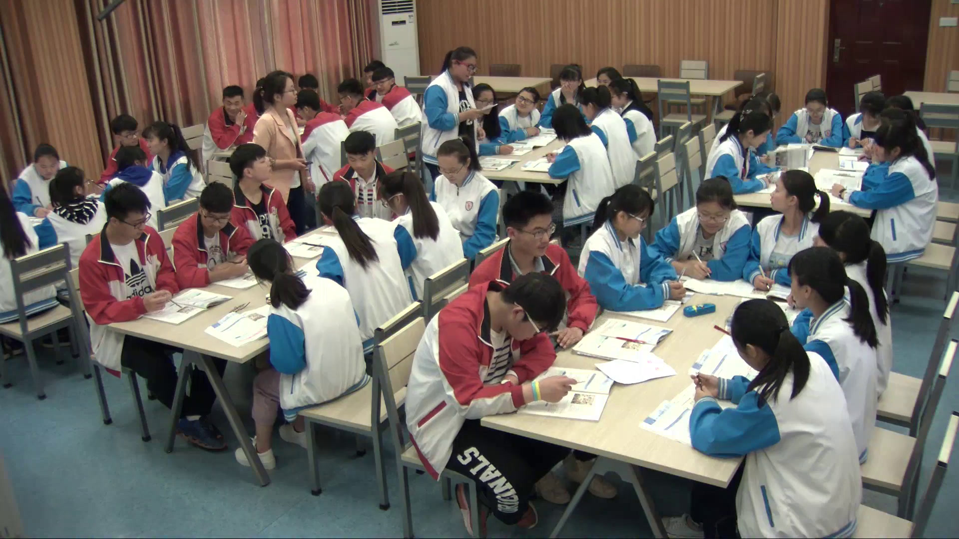 人教版政治必修4《真正的哲学都是自己时代的精神上的精华》安徽李老师-全国一等奖