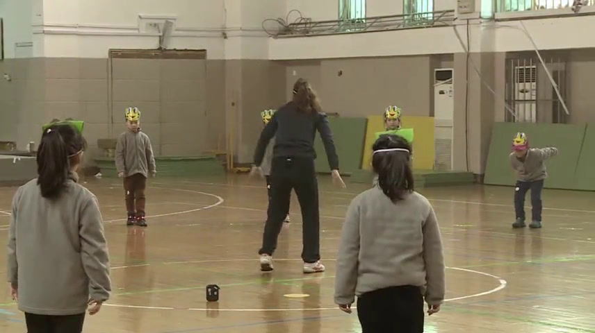 一二年级体育《跳跃-立定跳远》江苏祁老师-省一等奖