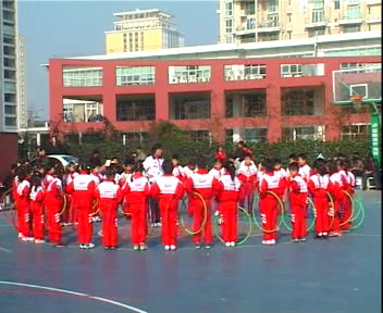 华东师大版一年级体育《第一节游戏与韵律活动》江苏叶老师-市一等奖