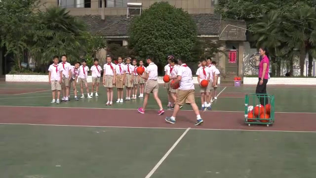  体育五六年级《软式排球》安徽戴老师-省一等奖