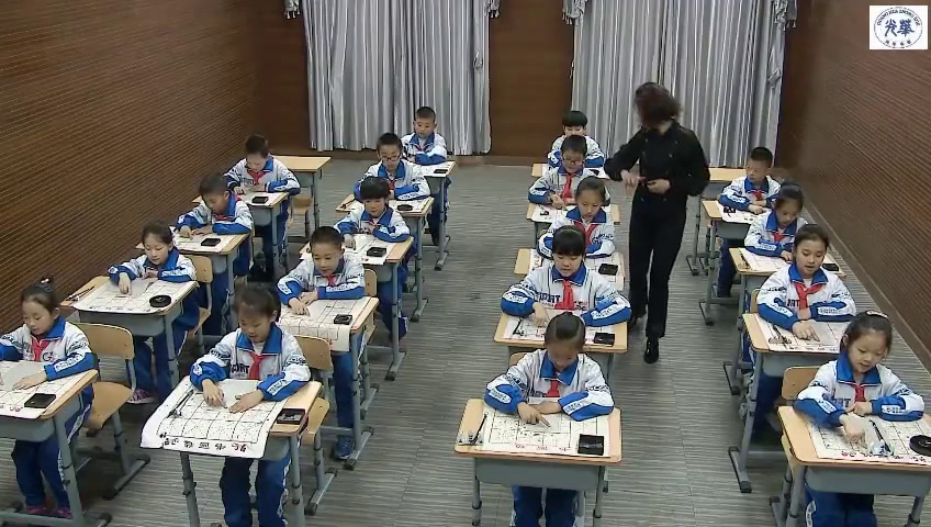  三年级书法《 撇》吉林林老师-全国一等奖