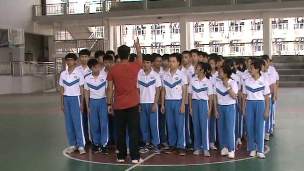人教版高中体育《手倒立前滚翻》广东韦老师-市一等奖