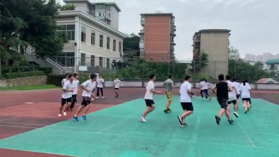 人教版高中体育《中场击球技术》四川孙老师-