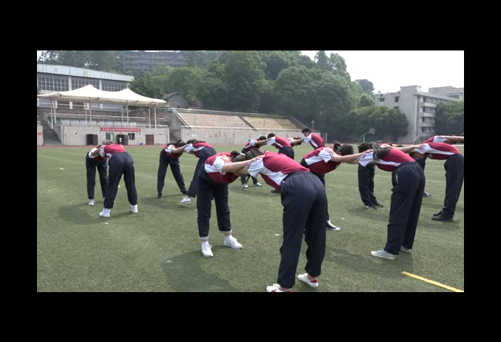 人教版高中体育《纵箱分腿腾越》四川邹老师-市一等奖